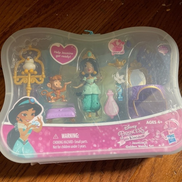 Disney Princess Little Kingdom Jasmine’s Golden Vanity Set - Picture 1 of 10